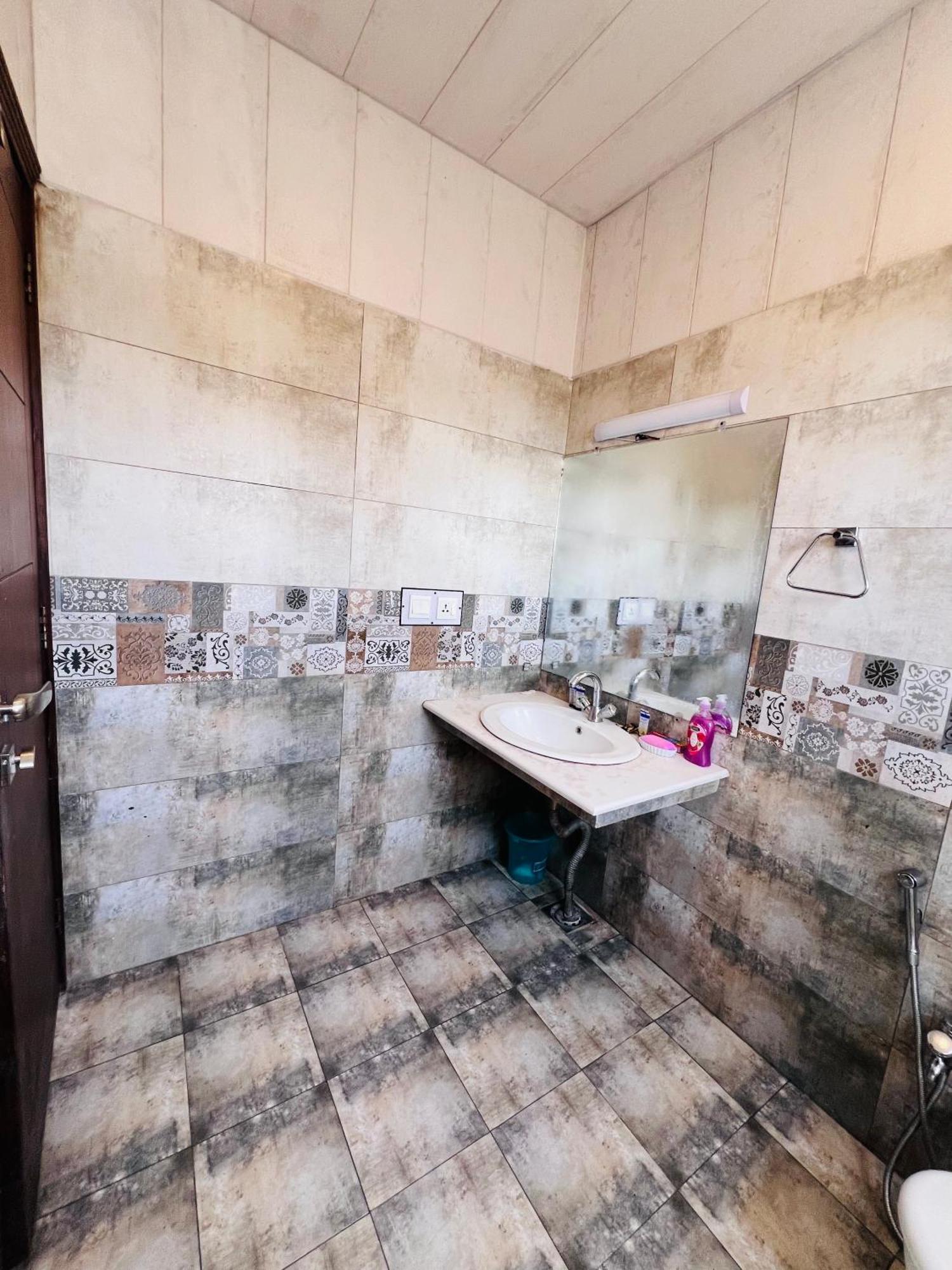 Blue Sky Apartment Nathia Gali エクステリア 写真
