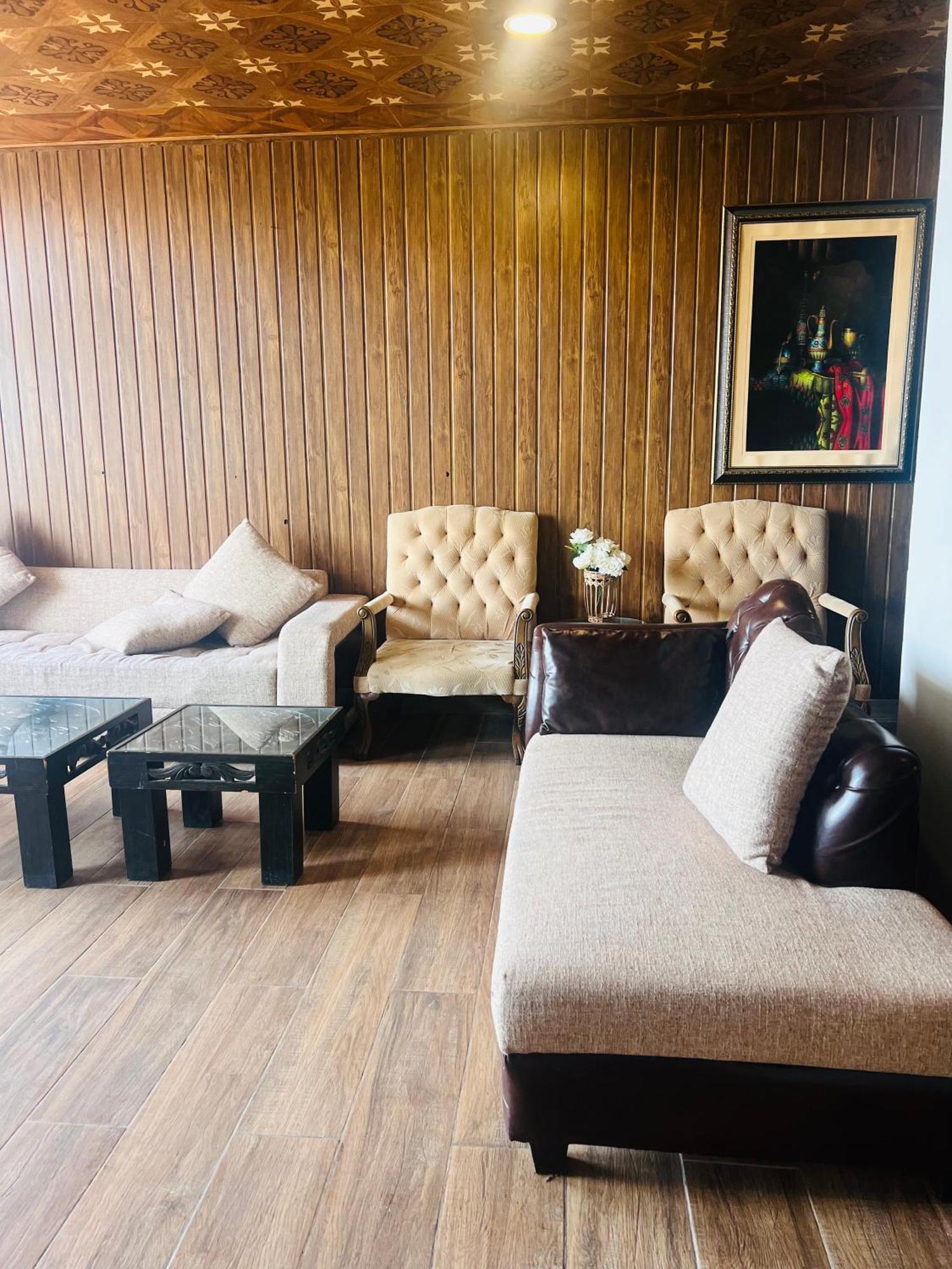 Blue Sky Apartment Nathia Gali エクステリア 写真