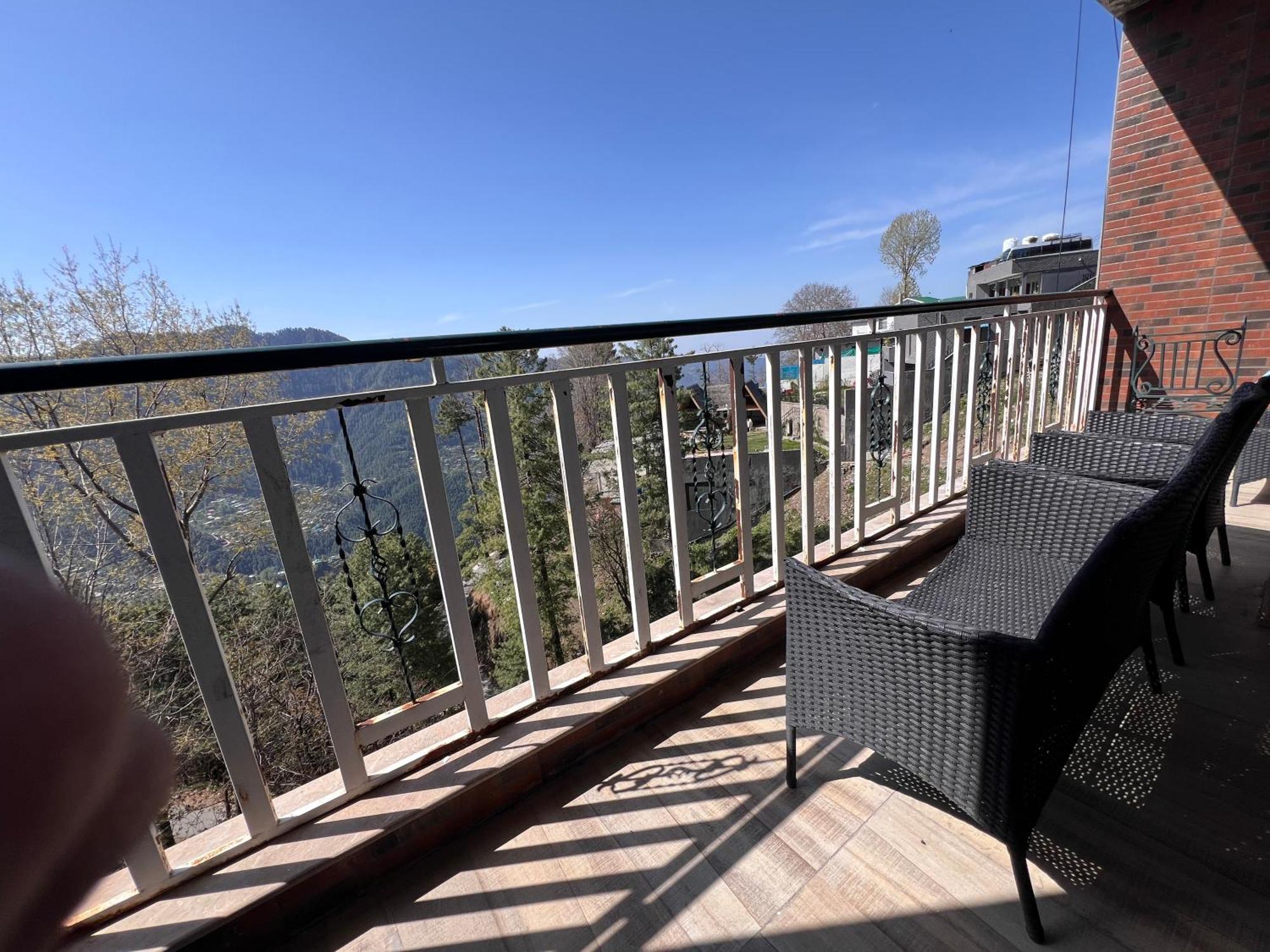 Blue Sky Apartment Nathia Gali エクステリア 写真