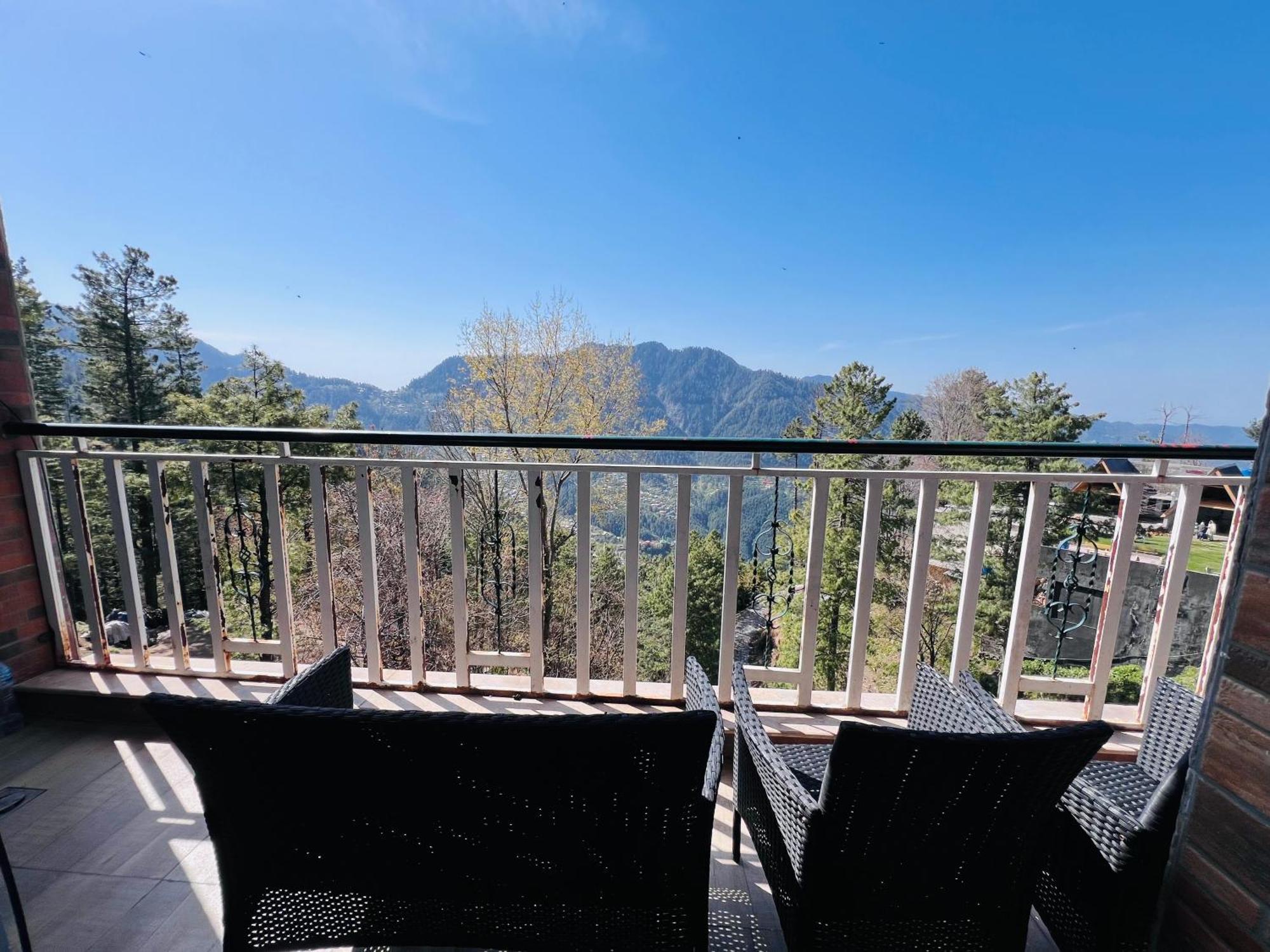Blue Sky Apartment Nathia Gali エクステリア 写真